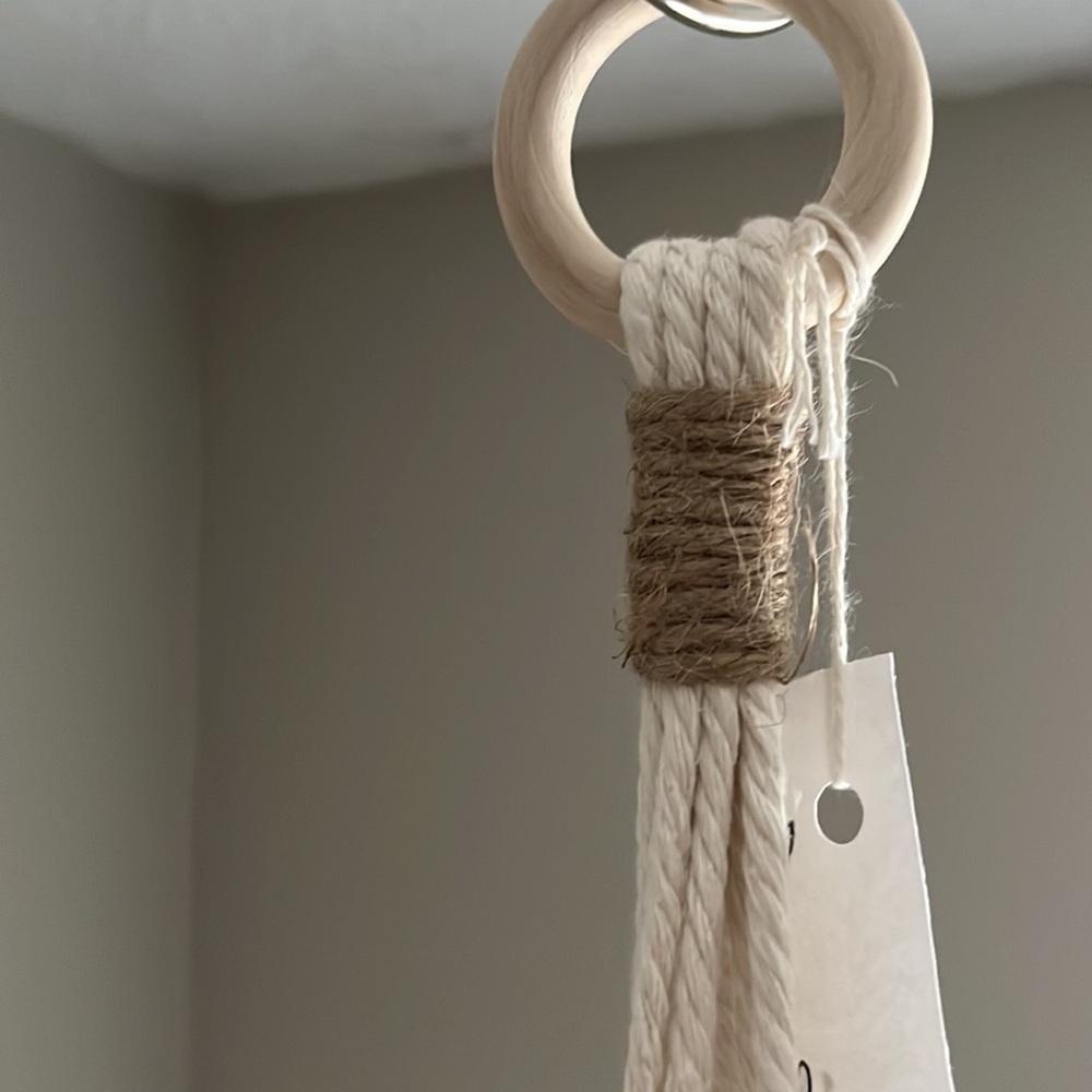 New Handmade Macramé Plant Hanger - Picture 5 of 6